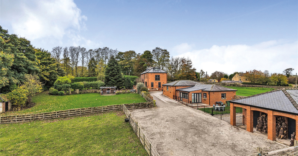 Take a Look Inside this Amazing Property with a FullyContained Annexe